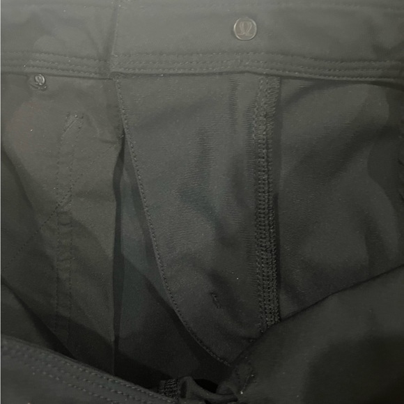 Lululemon utility low rise straight cut pants size 4 - Picture 5 of 6